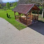 Vadrozsa Nyaralo بيت للعطل *